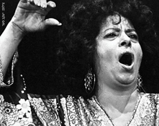 תמונת מופע: אור - התיאטרון העברי